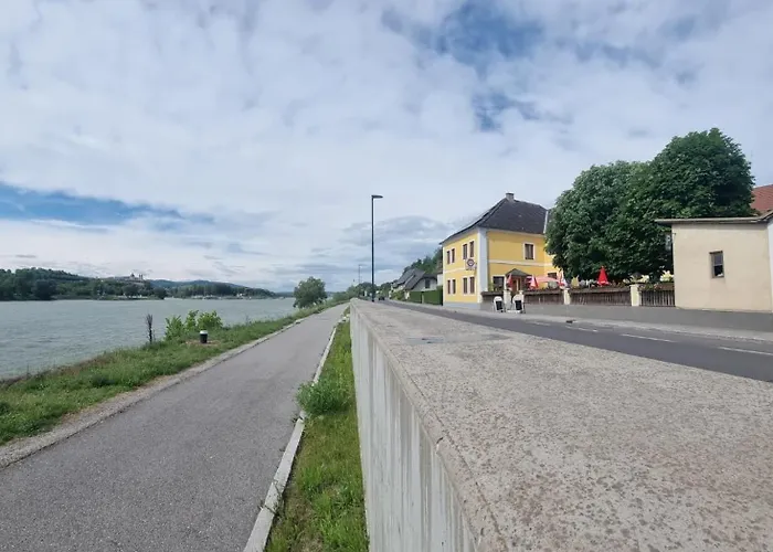 Inn Weidenauer- Gabi's Café *