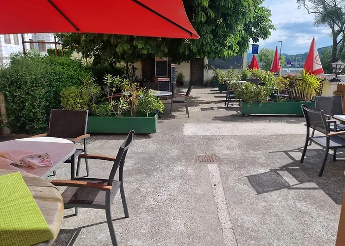 Weidenauer- Gabi's Café Inn