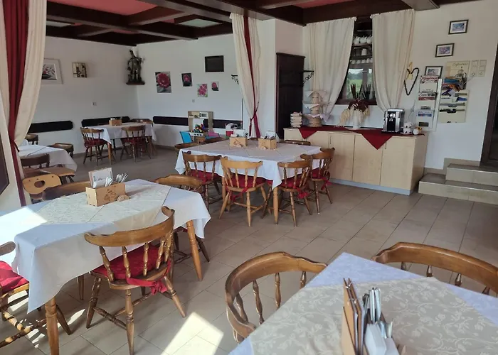 Weidenauer- Gabi's Café Inn *